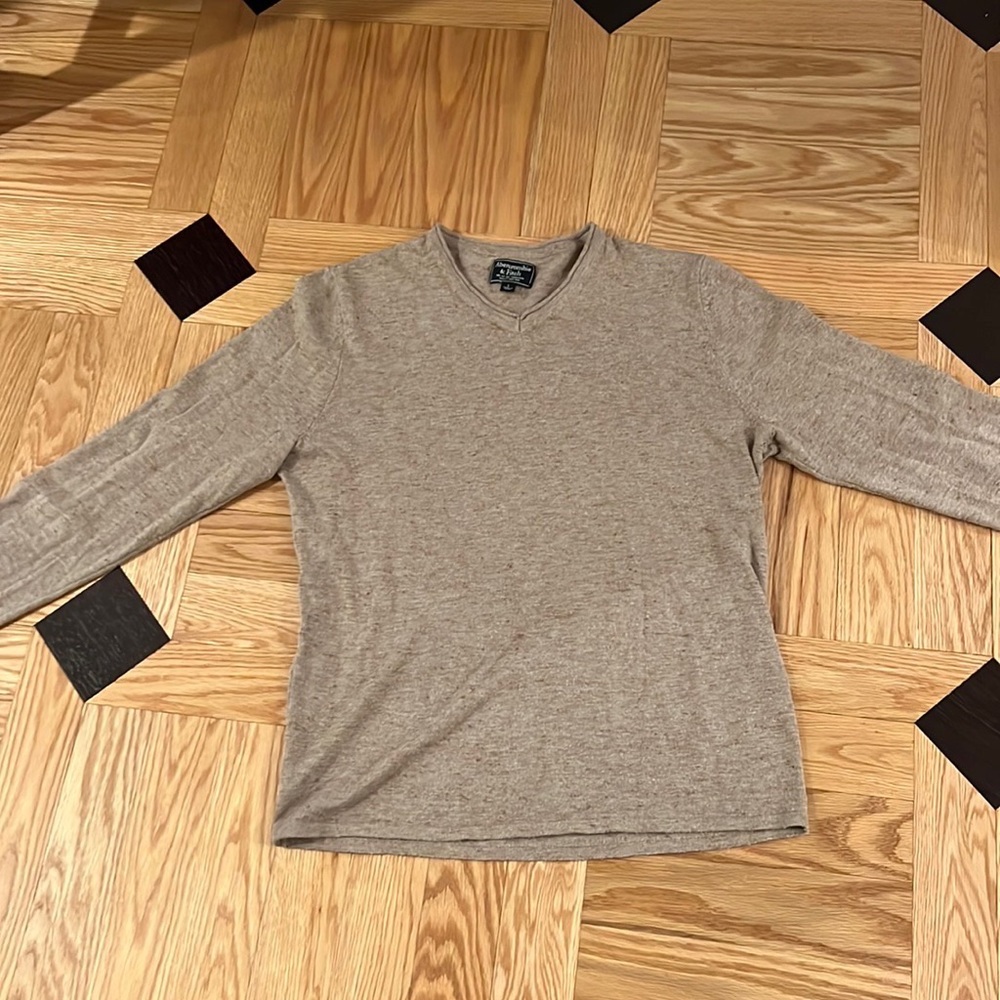 Sweater - Picture 2 of 8